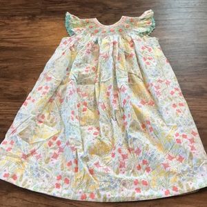Little girl’s smocked dress - size - 5